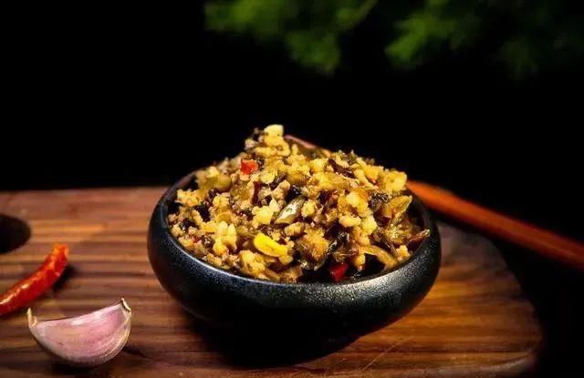  高血压|四类常见食物，或是高血压的“诱因”，看看你爱吃吗？