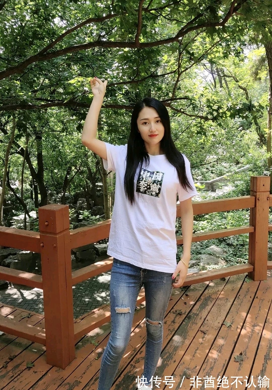 黄芦&岁月无痕弹指去,唯留诗句叹鬓花