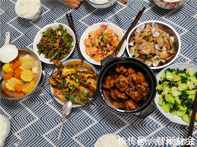 家里来客人，我主动花三小时下厨招待，上桌后婆婆觉得倍有面子！