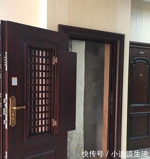 清风|买的房子南北不通透,在防盗门上开个洞,不砸墙也能享受清风!