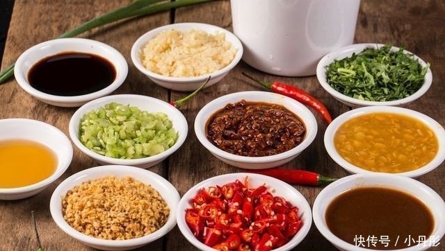 吃火锅时会调的这3种"蘸料"的人, 店老板透露: 肯定是行家!