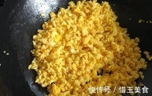 煮饺子水开就下锅？10人有9人做错，多加这一步，好吃不破皮