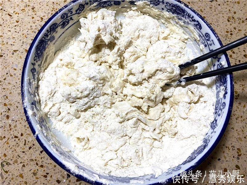 油条怎么炸,才又大又蓬松?最好配方和秘诀在此,酥香蓬松吃不够