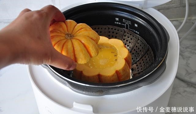 连碗都能一起吃掉的燕麦蒸蛋,睡前只需三分钟,早上起床就能吃