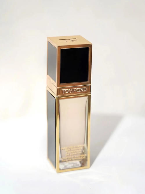 嘘！这几个宝藏粉底液也太好用了吧，自然持妆还不容易暗沉，