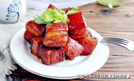 做红烧肉，不炒糖色，做好关键2步，颜色红酱味浓，肥而不腻，香