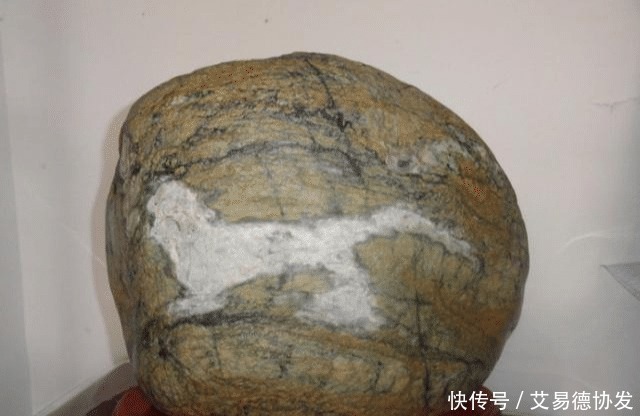 天然|这种奇石叫价20万,但成本不到20块钱,原因说起来很简单!