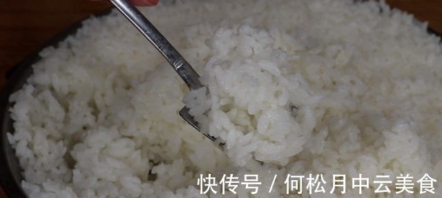 蒸米饭用冷水还是热水,10个人9个错,教你正确做法,米饭喷香!