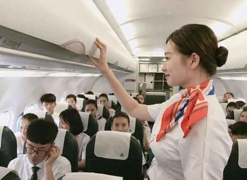 空姐1对1服务,可满足你的任何要求,不过机票价格高达15万