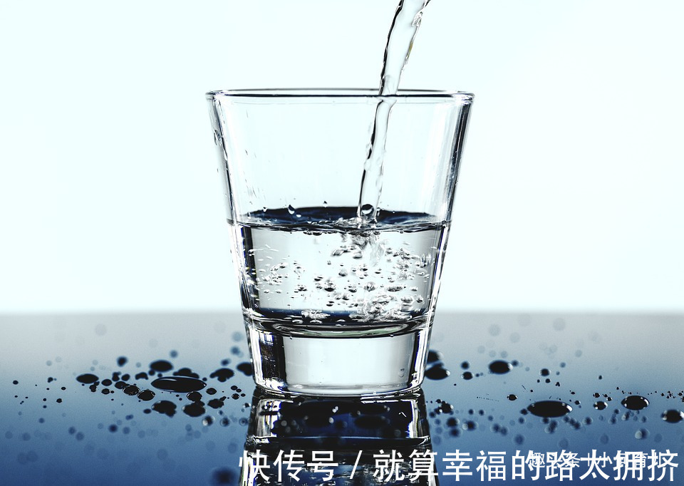 喝水|孕妇频繁起夜很痛苦,做好这4件事,助你远离夜尿困扰