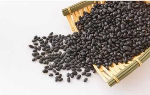 小米|医生提示：想要预防骨质疏松，这“2黑”尽量少吃，或利于养骨