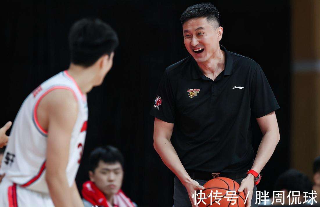 徐杰|晚上21点,徐杰生日夜吐露心声,杜锋收惊喜,宏远火力再升级