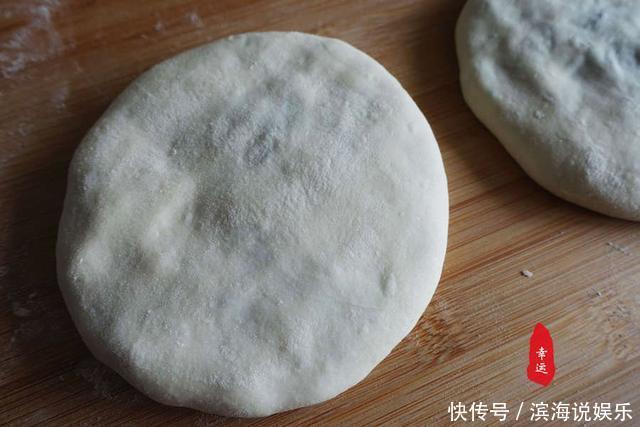 破皮|馅饼这样做才不破皮,皮薄馅足不露馅,原来和面也有小技巧