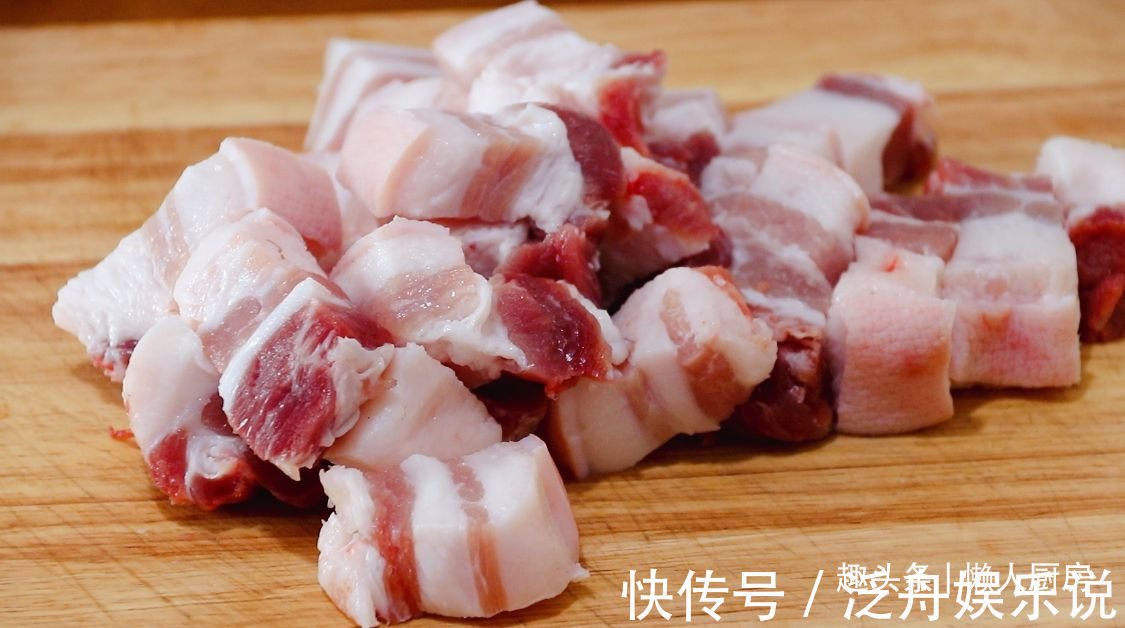 五花肉|红烧肉有人过油有人过水,大厨教您正确做法,肥而不腻香甜弹牙