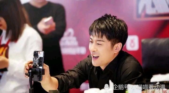 小双|辛巴背后站着三个男人，小双、铁牛和伽柏，各有所长合力撑起辛巴