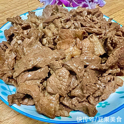 葱爆羊肉|健康美味葱爆羊肉，寒冷冬日里必备哦