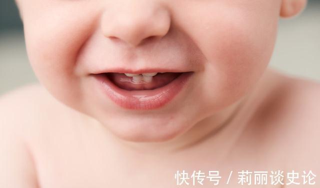 小宝贝们|宝宝开始长牙的信号，在长牙期间，宝妈如何给他们添加辅食