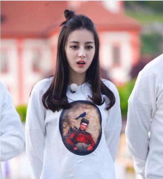 丸子头已经过时,今年流行“苹果头”,让你重返时尚圈!