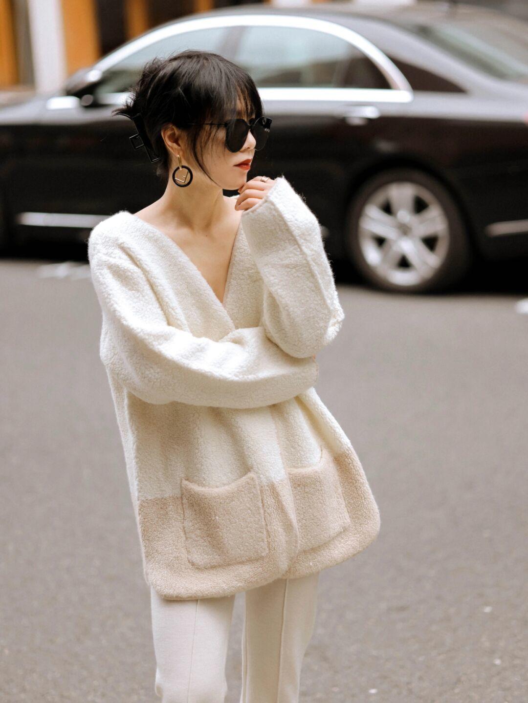 毛衣 这是我见过最温柔大气的冬季穿搭,分享4款毛衣,适合普通大众