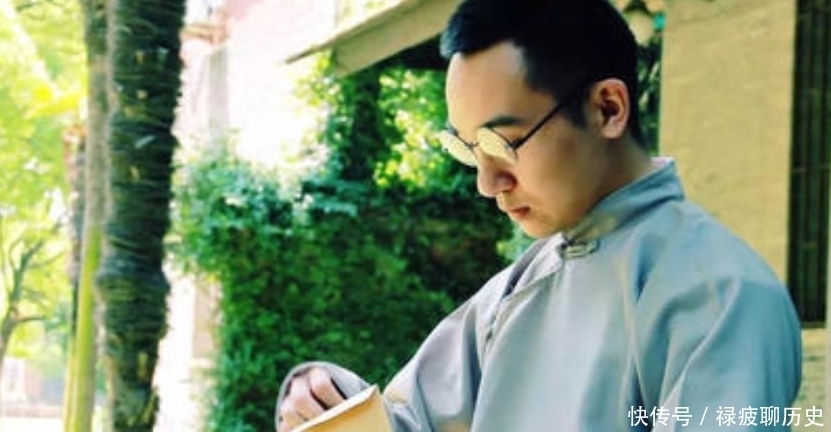 文青|文青膜拜的民国才情:不是文人相轻,而是难以逃避的庸俗至极