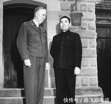 蒋介石身高只有169厘米,为什么一合影比大