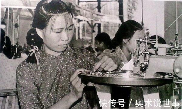 深圳|老照片: 直击80年代的中国, 深圳夜总会第一代陪侍女郎长相惊人