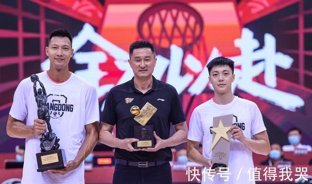 特许鞋|胡明轩胜利了！CBA官宣5位“特许”球员，四字外援重返CBA