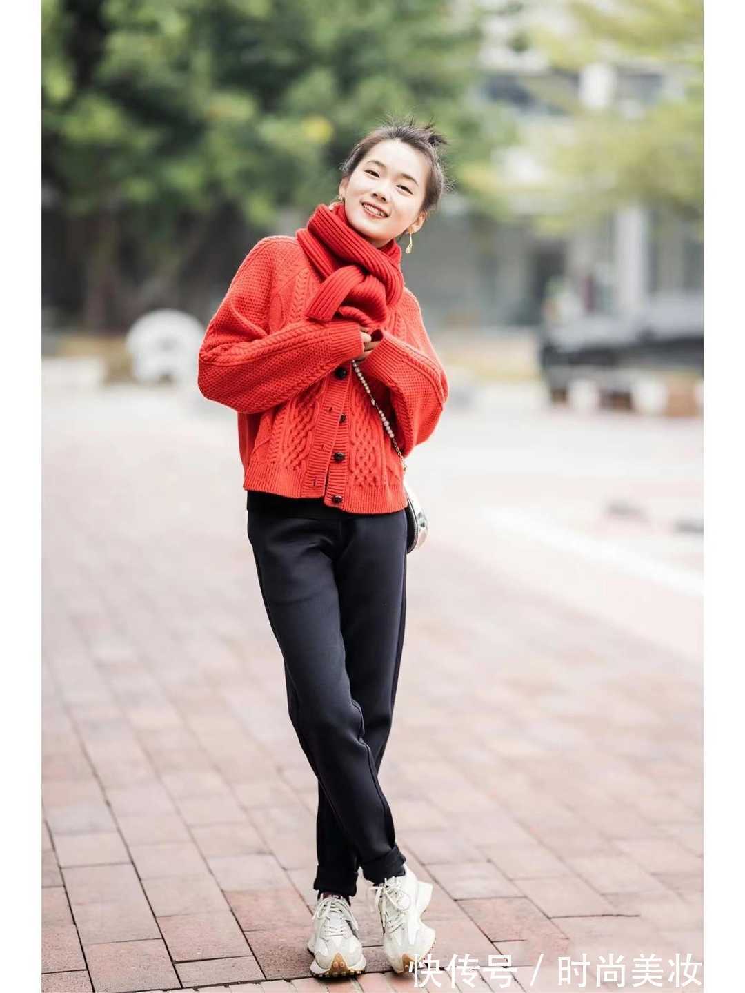 运动裤|这才是“新年”该有的穿搭,红红火火又洋气,照穿美成了焦点