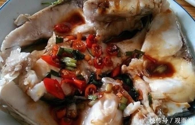 图片来源于|它常让人错认成草鱼,比草鱼更珍贵,在市场上1斤卖到上百元