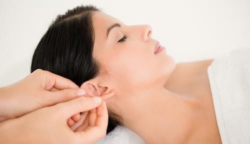 它是“万能穴”,按一按2分钟牙不痛了,不知道太可惜了