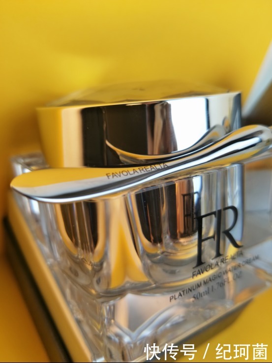 精华油|以前都用错了吧!这些才是真正能抗老的护肤品!