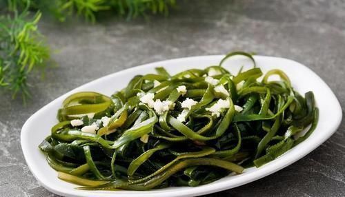 高血压患者|高血压不能吃海带?内科院士提醒:想要稳定血压,3种食物要少吃