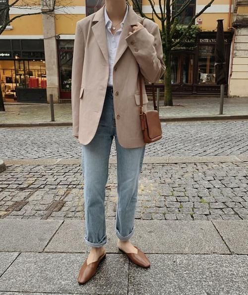 这样穿，回头率肯定100％！通勤装，减龄同时又不幼稚！