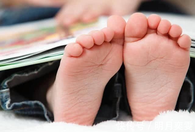 孩子|你真的会给孩子讲故事吗?0到6岁亲子共读重点,3岁前后大不同