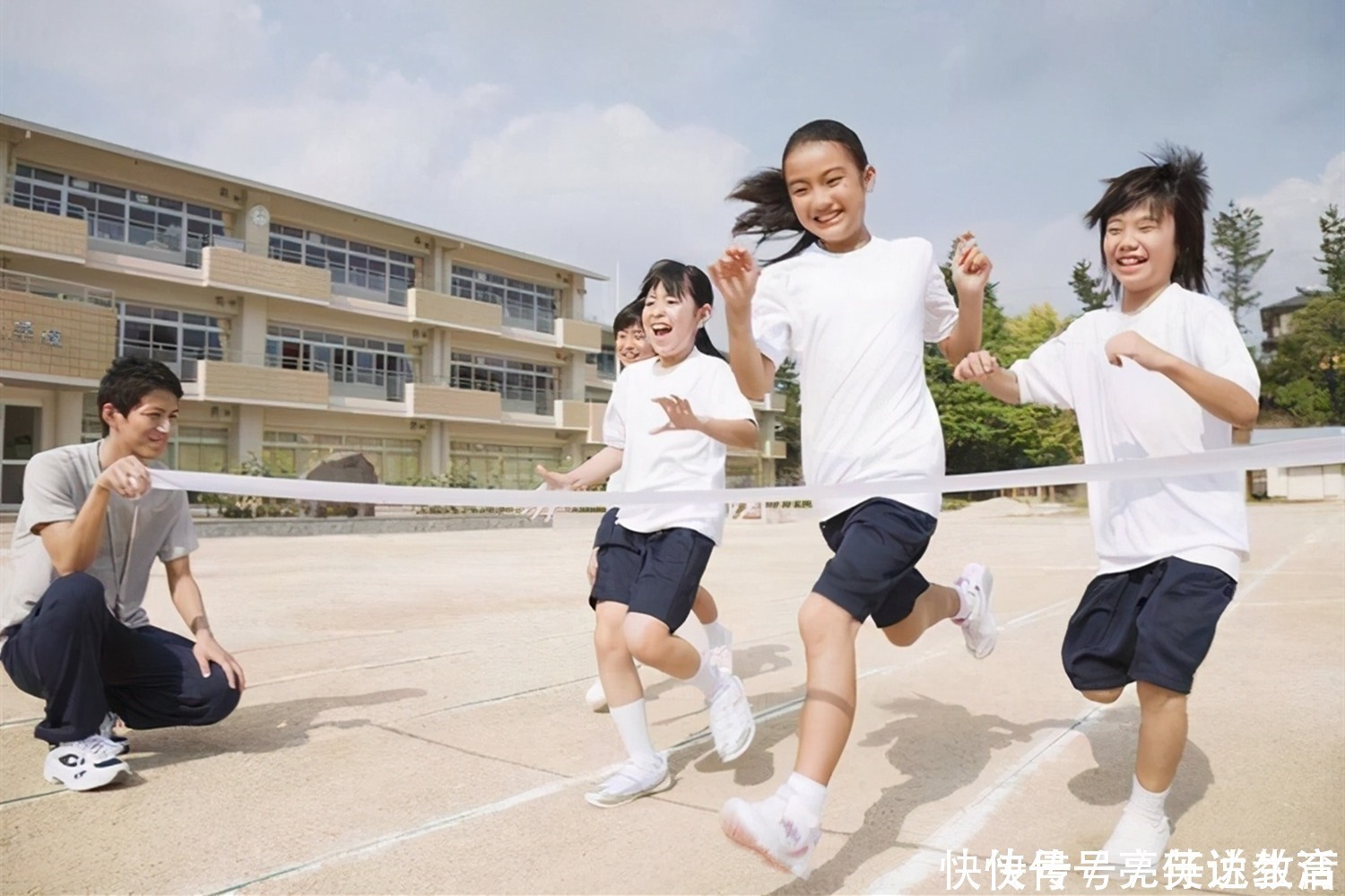 忒咪|“娘矮矮一窝”有道理吗?跳出长高误区,抓住“生长要素”是关键