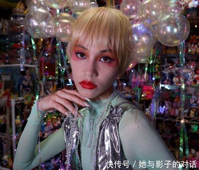 彩色|水原希子新造型,大玩东瀛风配彩色假发,一般人真心Hold不住