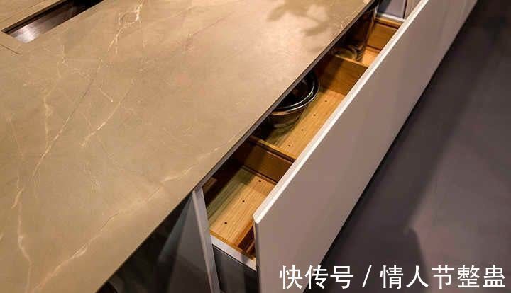 划痕|有3种厨房台面既耐脏又好看,把优缺点弄清楚,就知道怎么选了!
