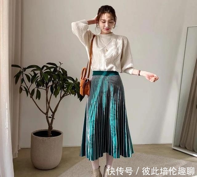 韩国|韩国小个子今年秋冬走气质风!简约的搭配很显高,素雅又舒服!