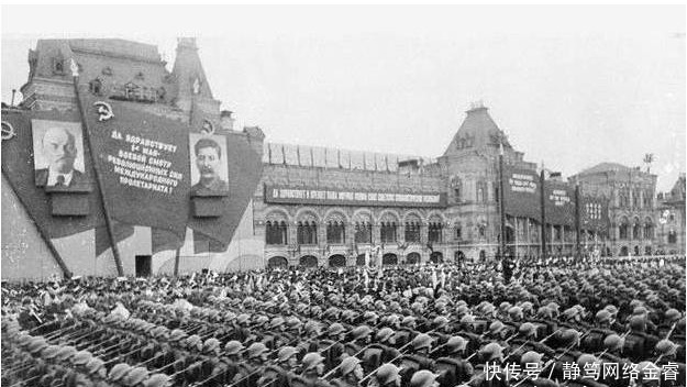 受审|斯大林：战士荣誉不容玷污！战后百万人受审，叛将死刑全国直播