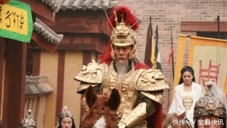 封神演义,此人杀姜子牙20万将士,为什么杨戬拿根草却能吓跑他