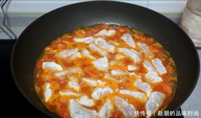 少许|适合立秋后的2道番茄菜,5分钟出锅少油盐,酸爽开胃真养眼