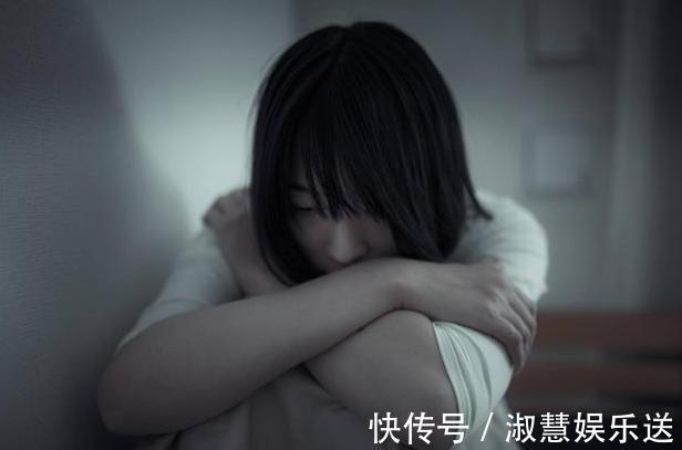 性别意识|女孩“衣不蔽体”逛超市,妈妈全然无视周围的眼光,网友真荒谬