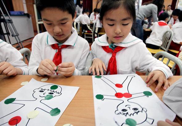 好奇心|“妈妈,你下面怎么长胡子了”,妈妈的回答,让人拍手称赞