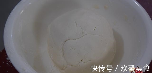 做法|妈妈教我的紫薯糯米糍粑，做法和配方全在这里，你也做来试试看吧