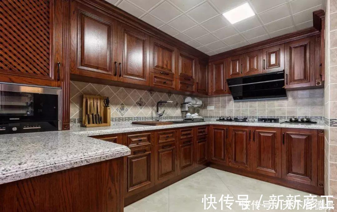 傻傻分|橱柜门选什么材料好?别傻傻分不清,越来越多人厨房橱柜这样装!