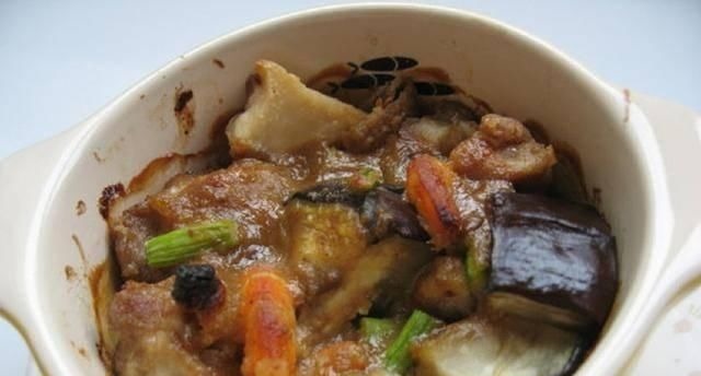 我做的茄子一上桌老少都抢着吃,不吃3碗饭不下桌,味道香死了