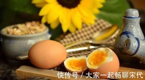 医生|坐月子“猛吃”鸡蛋利于恢复?医生:吃多了不好,别忘了这些食物