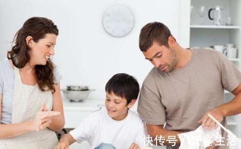 孙女|8岁女孩下巴成“马蜂窝”,5毛钱一包的辣条,还在给孩子吃么