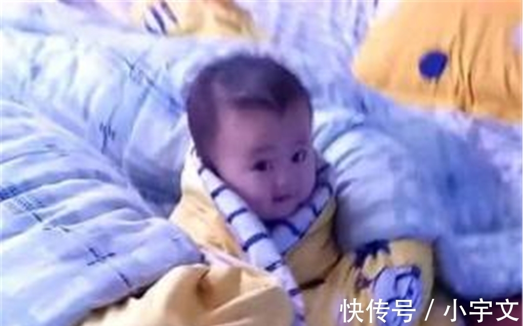 生气极|宝宝终于睡着,妈妈“抢时间”干活,回来后看到娃的表情,泪目了