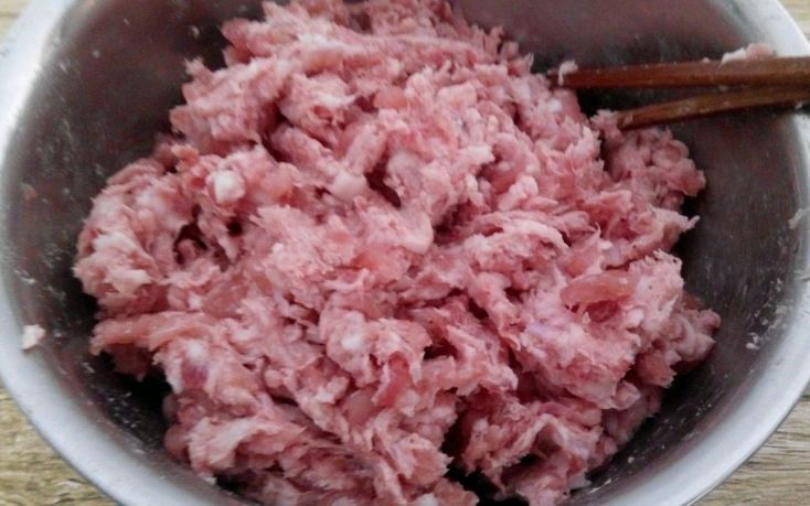 灌香肠别胡乱加调料,这一点很重要,教你做法,咸度合适味道正宗